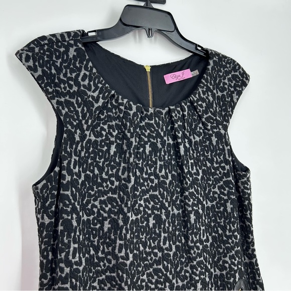 Eliza J Black and Grey Sheath Dress - Picture 2 of 7